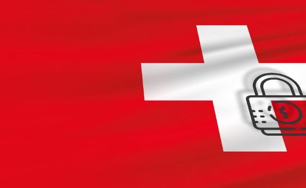 Schweizer Flagge mit Vorhängeschloss und Währungssymbol als Symbolbild für das Schweizer Datenschutzgesetz, Datensouveränität und Schutz sensibler Informationen.
